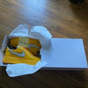 Nike Air Force 1 low OFF-WHITE University gold